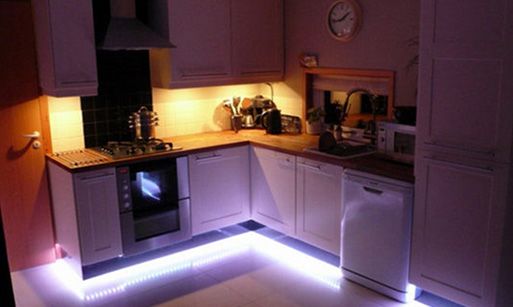 Светодиодная лента в интерьере кухни